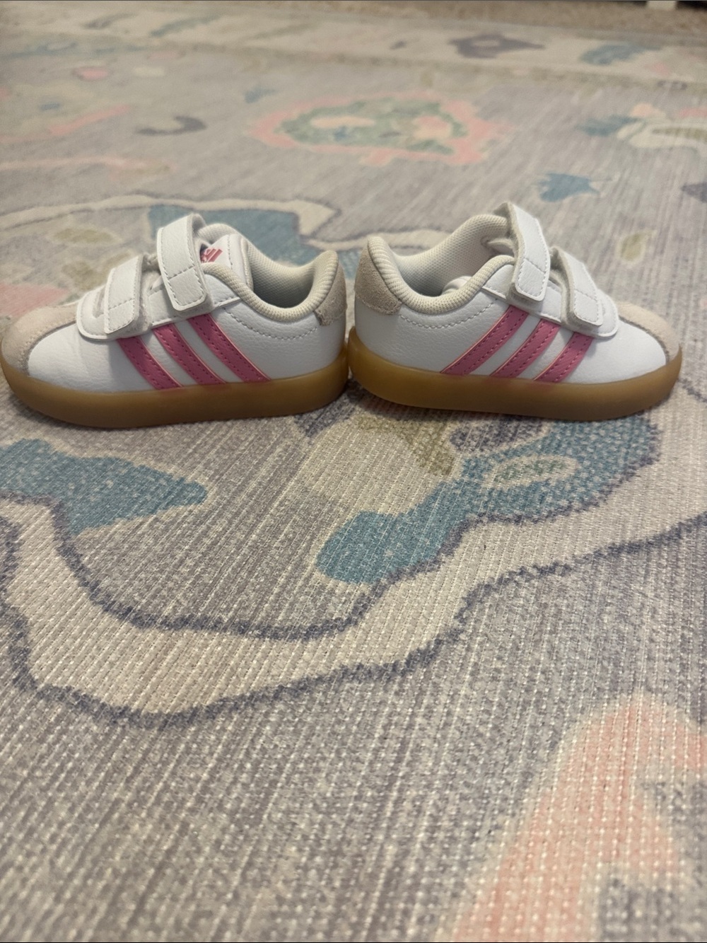 Toddler adidas - size 6 - Picture 3 of 4